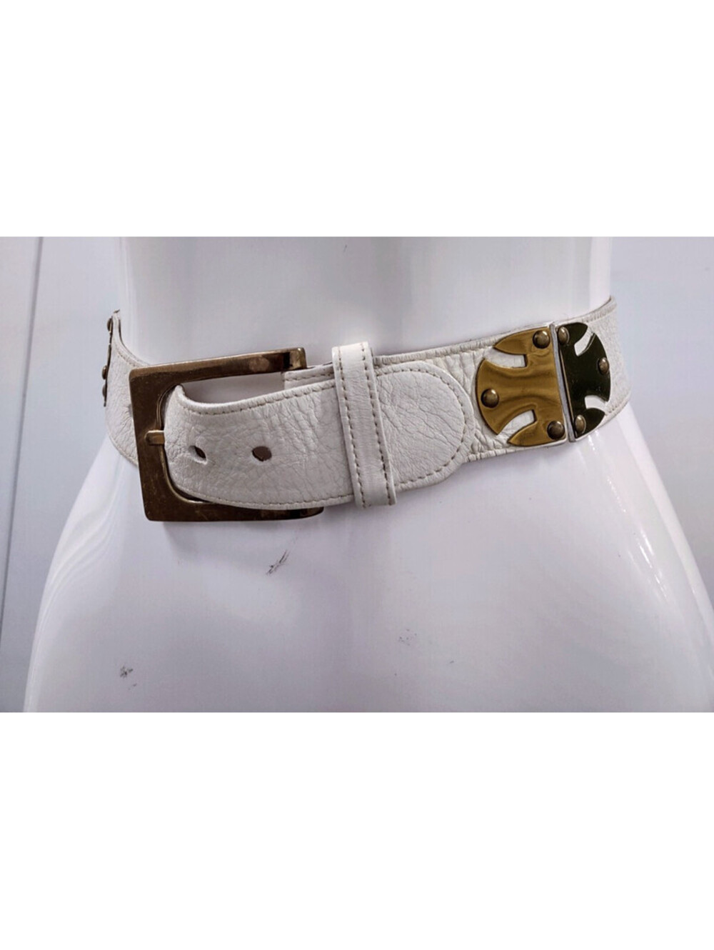 Vintage 1970s Leather Antique White Belt Gold Metal Space Age Design Size XS 24
